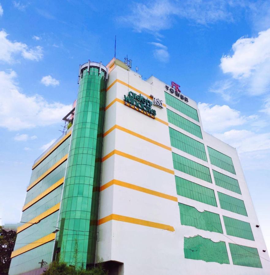 Green Windows Dormitel Davao City Buitenkant foto